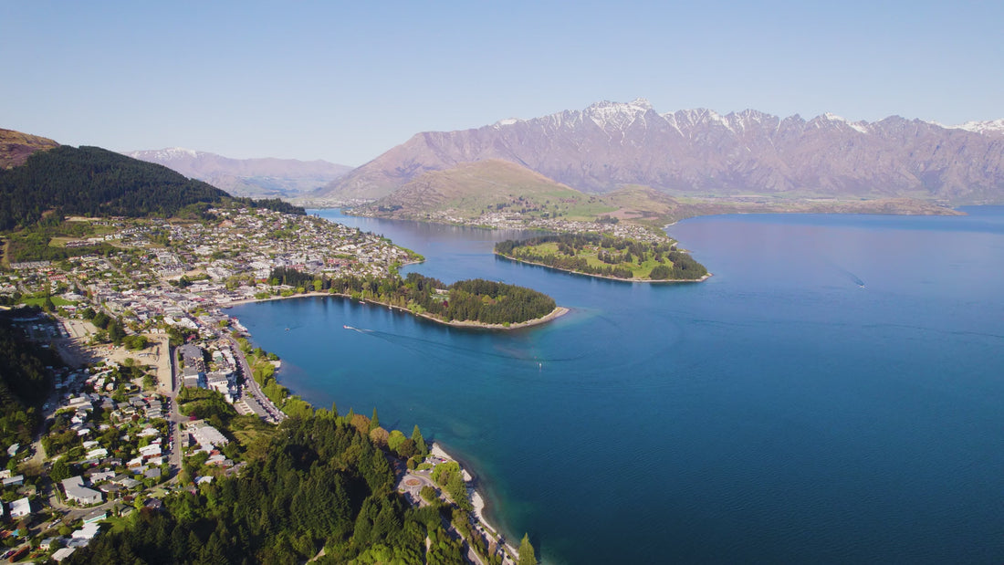 Queenstown, Lake Wakatipu and the Remarkables from the air